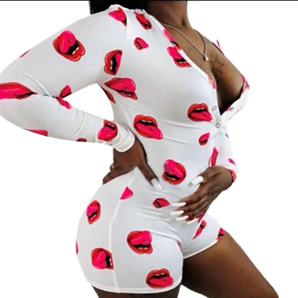 💗💎 Cardi onesie short 💗💎 - Picture 1 of 1